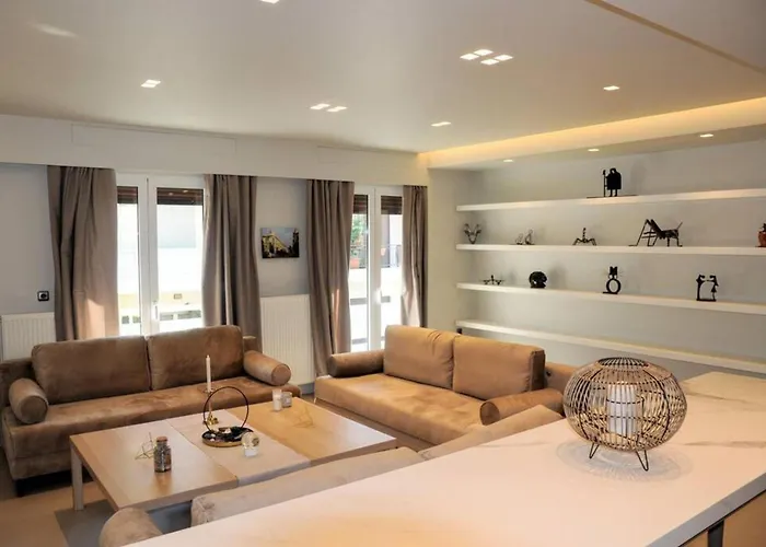 Luxurious Apartment In Acropolis