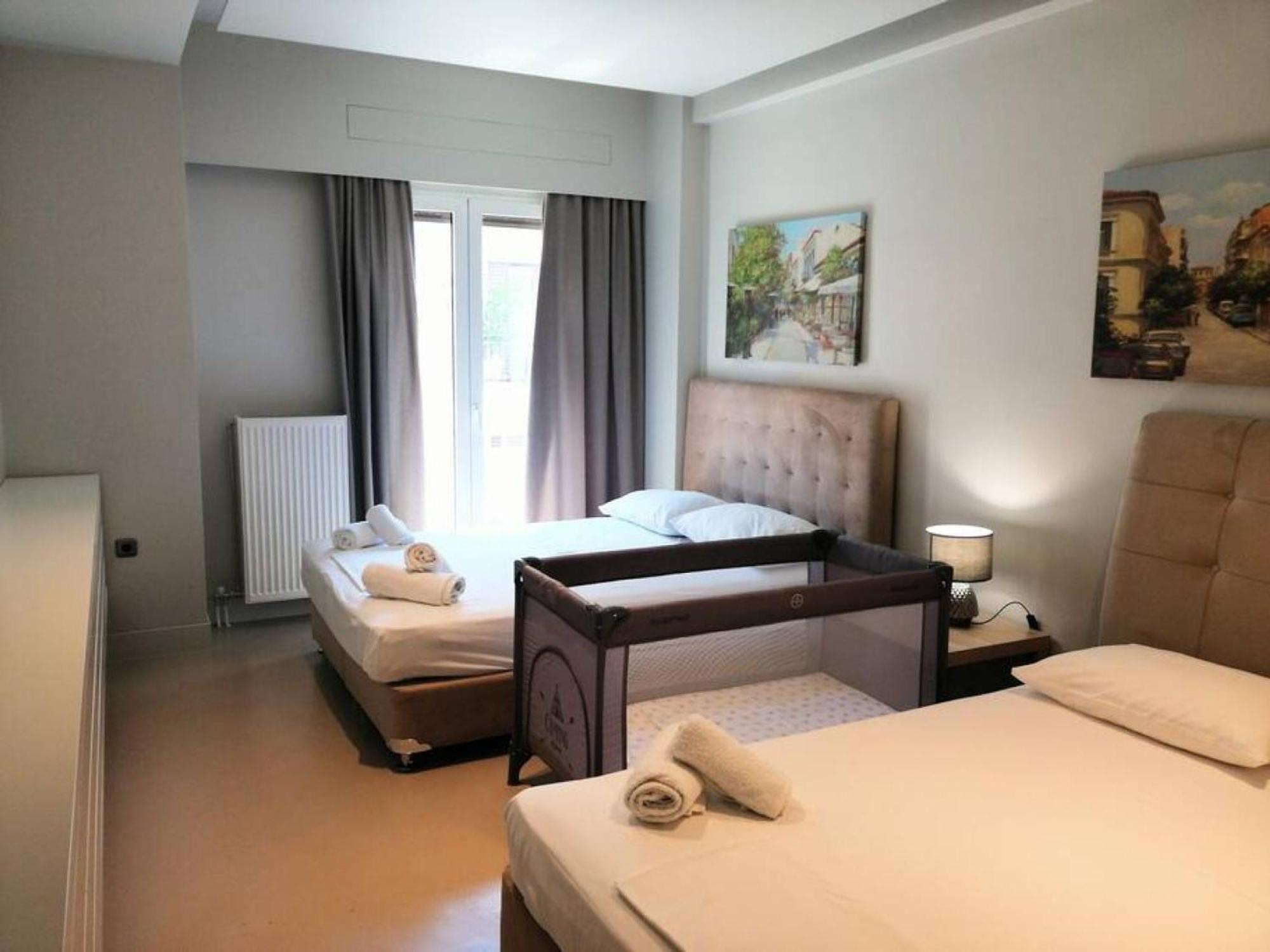 Luxurious In Acropolis *