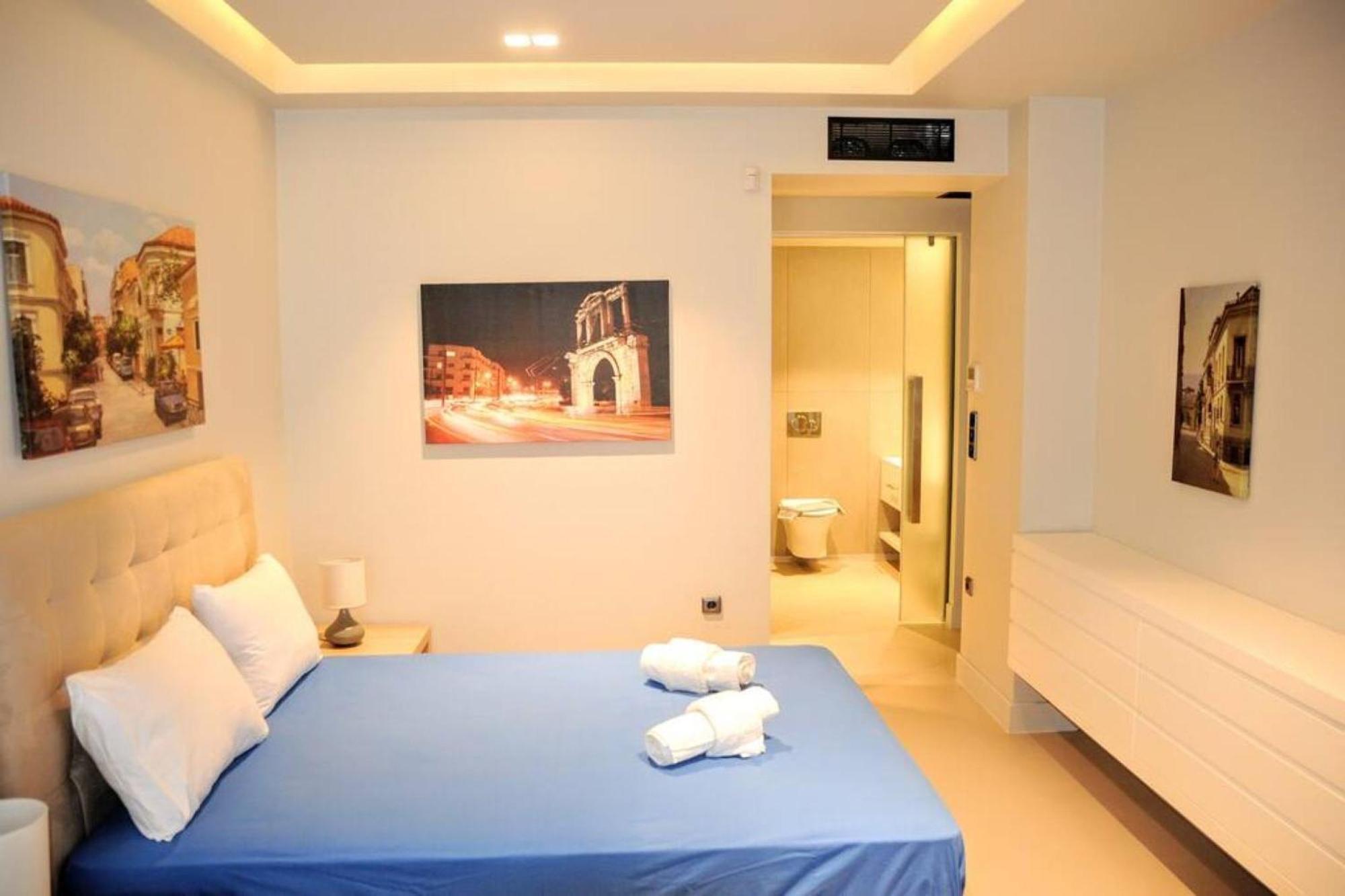 Luxurious In Acropolis