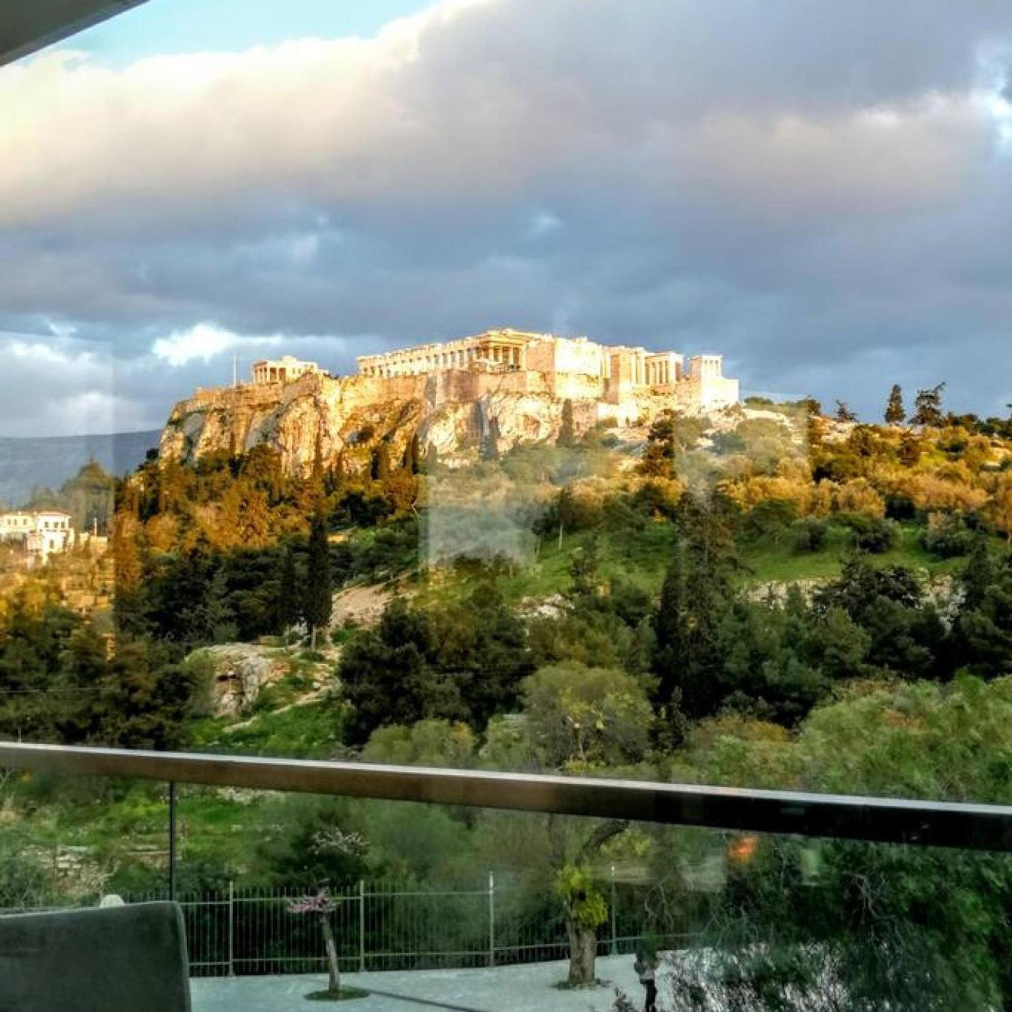 Luxurious In Acropolis Apartment